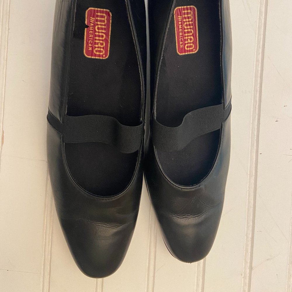 Munro black leather heels - 10.5